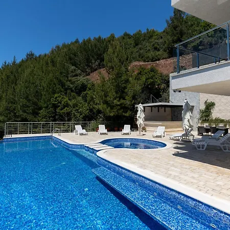 Altezza Premium Tophill View And Pool Budva